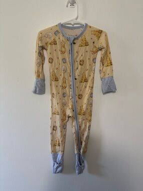 The Sleepy Sloth Yellow Winnie the Pooh Print Kids One-Piece Pajamas